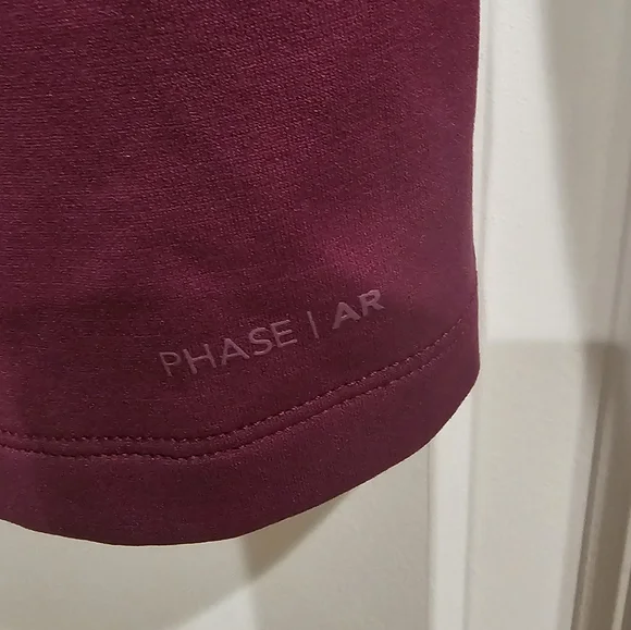 Arc'teryx PhaceAR Women's Burgundy Quarter-Zip Top - Picture 6 of 6
